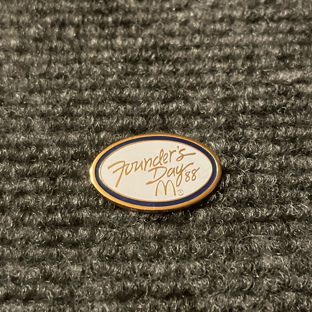Vintage McDonald’s 1988 Founder’s Day Employee Lapel Hat Pin